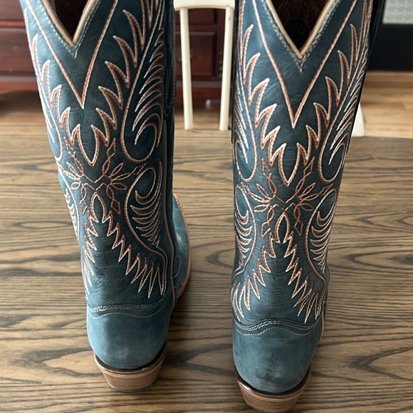 Leather Circle G by Corral Western Cowboy Boots - Worn once - Picture 2 of 5